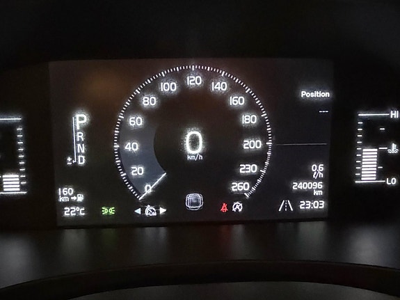 Volvo V90 Cross Country 27 of 29