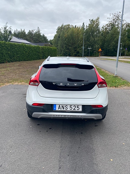 Volvo V40 Cross Country 4 of 20