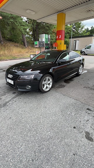 Audi A5 2 of 8