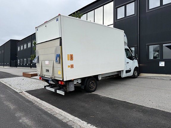 Nissan NV400 6 of 16