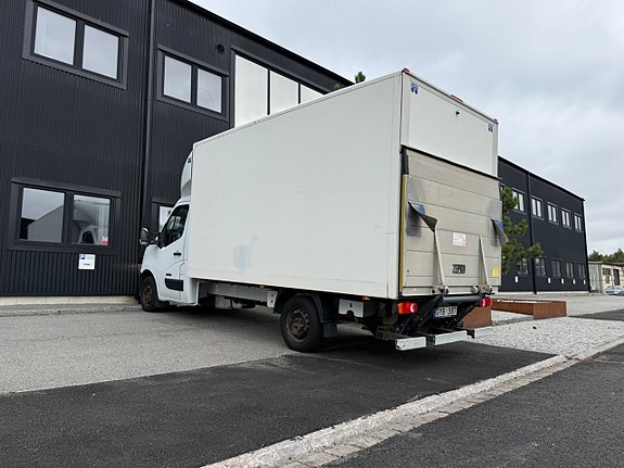 Nissan NV400 5 of 16