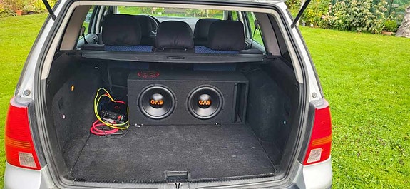 Volkswagen Golf IV 2 of 5