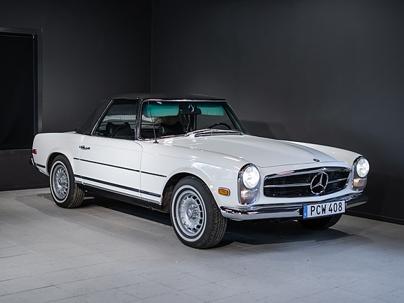 Mercedes-Benz 280 SL 2 of 7
