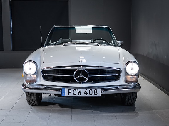 Mercedes-Benz 280 SL 5 of 7