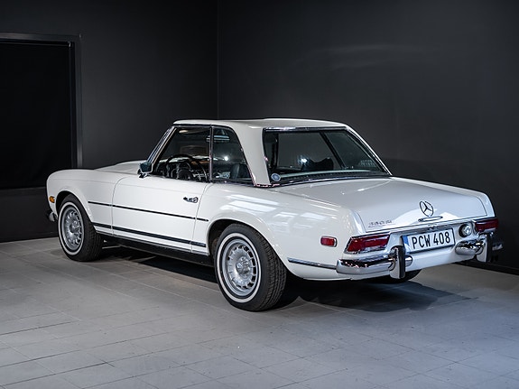 Mercedes-Benz 280 SL 4 of 7