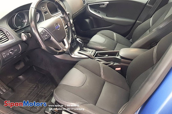 Volvo V40 4 of 24
