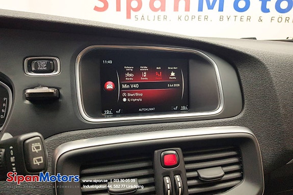 Volvo V40 12 of 24