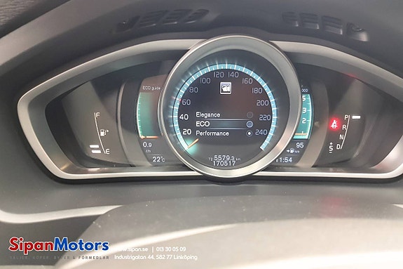 Volvo V40 21 of 24