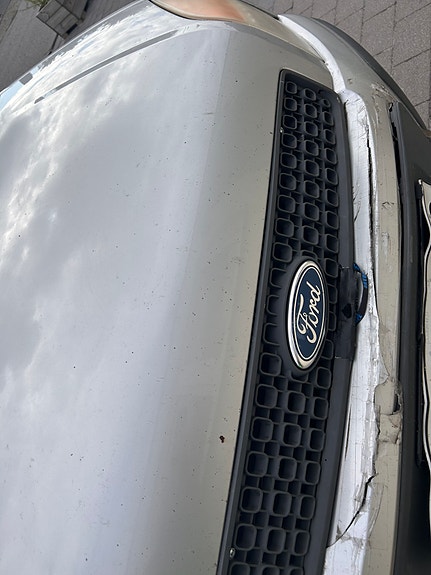 Ford Fusion 5 of 6