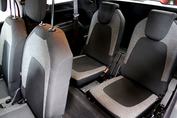 Citroen Grand C4 Picasso 17 of 23