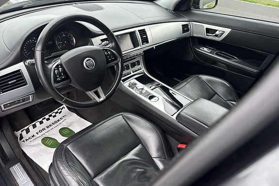 Jaguar XF 14 of 22