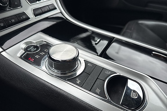 Jaguar XF 21 of 22