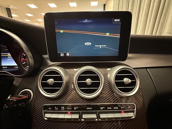 Mercedes-Benz AMG C63 S 15 of 19