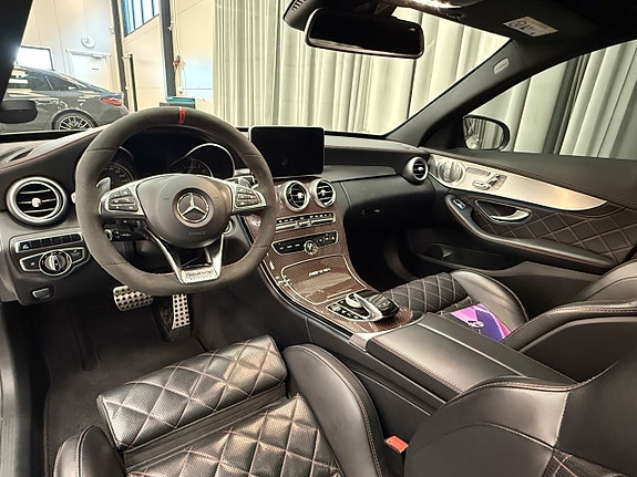 Mercedes-Benz AMG C63 S 10 of 19