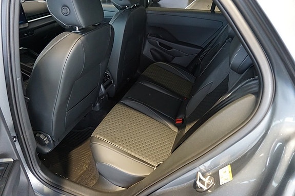 Volkswagen T-Roc 4 of 4