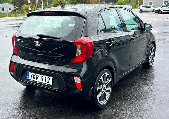 Kia Picanto 6 of 16