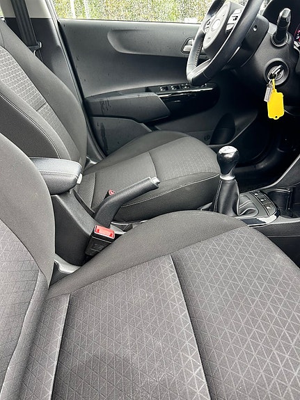 Kia Picanto 11 of 16