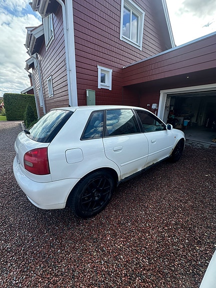 Audi A3 4 of 10