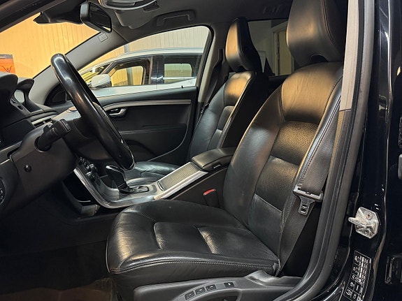 Volvo V70 15 of 16