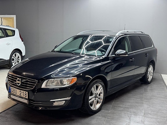 Volvo V70 3 of 16