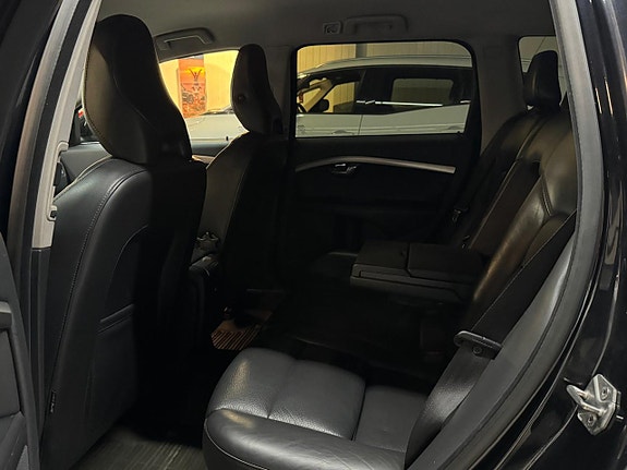 Volvo V70 16 of 16