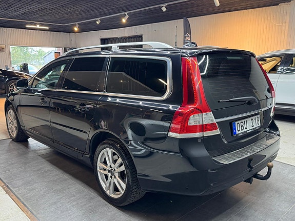Volvo V70 4 of 16