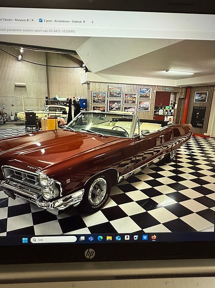 Pontiac Parisienne 4 of 9