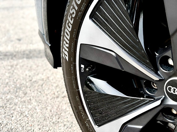 Audi Q6 e-tron 12 of 30