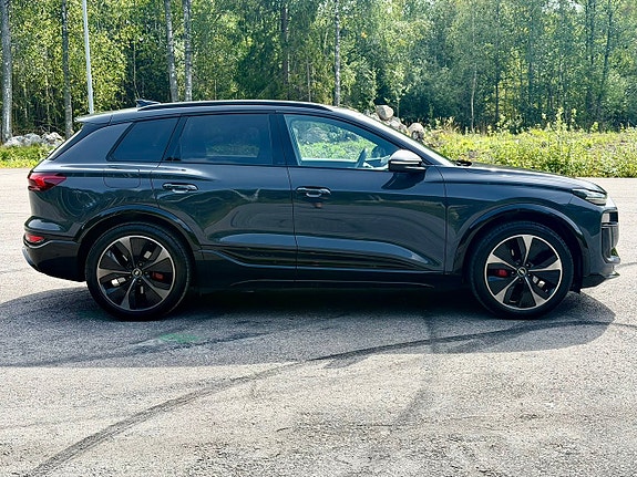 Audi Q6 e-tron 6 of 30