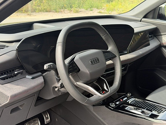 Audi Q6 e-tron 18 of 30