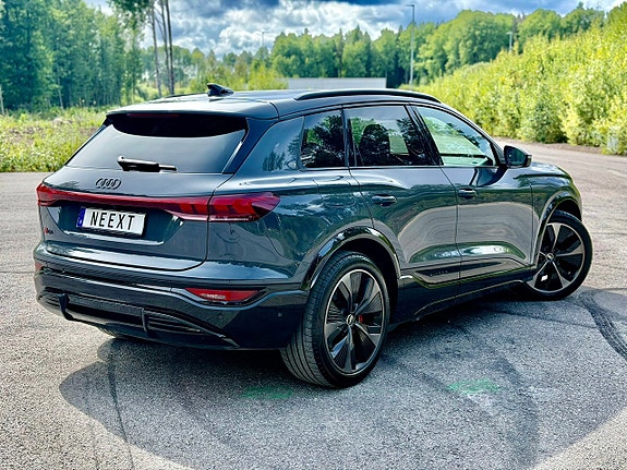 Audi Q6 e-tron 5 of 30