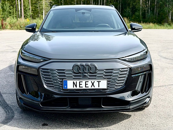 Audi Q6 e-tron 9 of 30