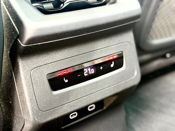 Audi Q6 e-tron 23 of 30
