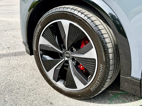 Audi Q6 e-tron 11 of 30