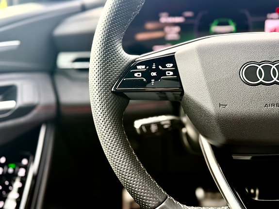 Audi Q6 e-tron 25 of 30