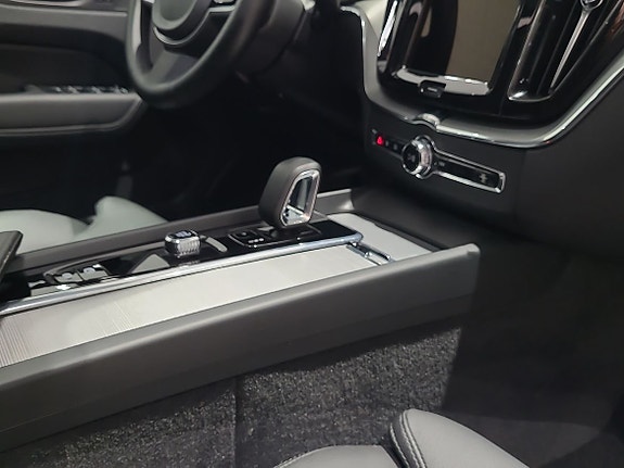 Volvo XC60 16 of 18