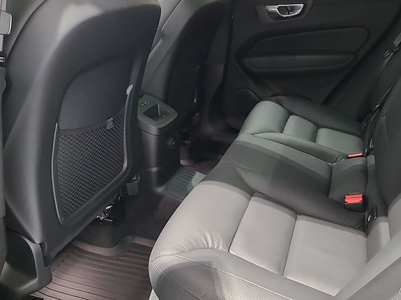 Volvo XC60 6 of 18