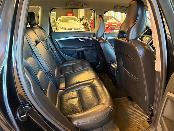 Volvo V70 20 of 28
