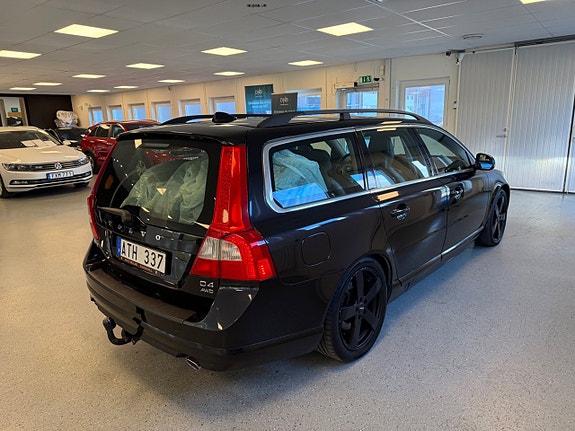 Volvo V70 10 of 28
