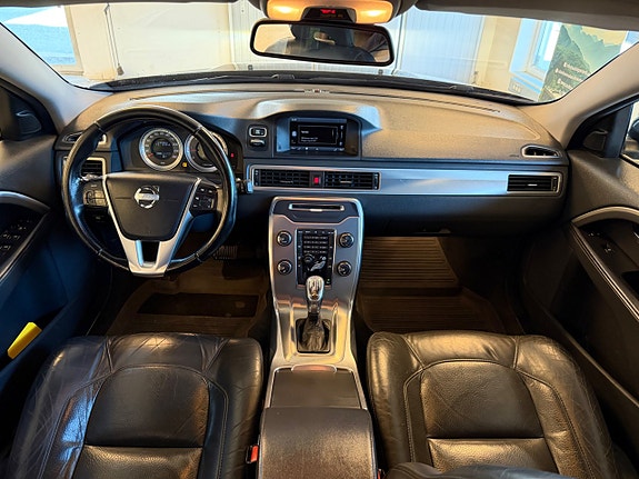 Volvo V70 16 of 28