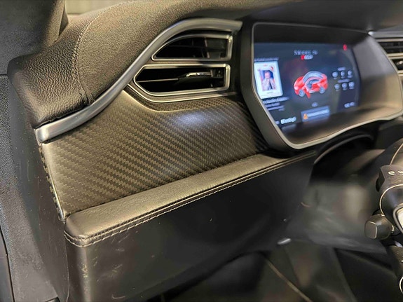 Tesla Model S 7 of 14