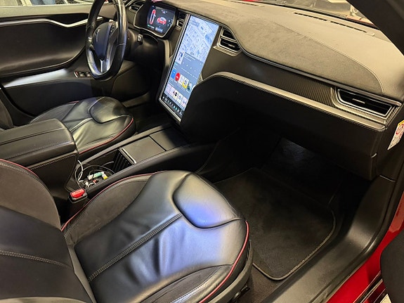 Tesla Model S 11 of 14