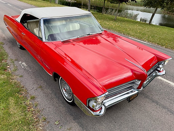 Pontiac Bonneville 10 of 27