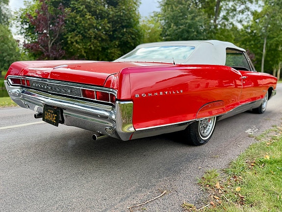 Pontiac Bonneville 7 of 27