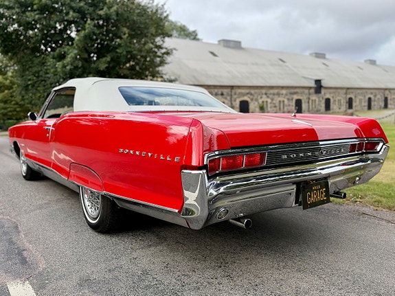 Pontiac Bonneville 6 of 27