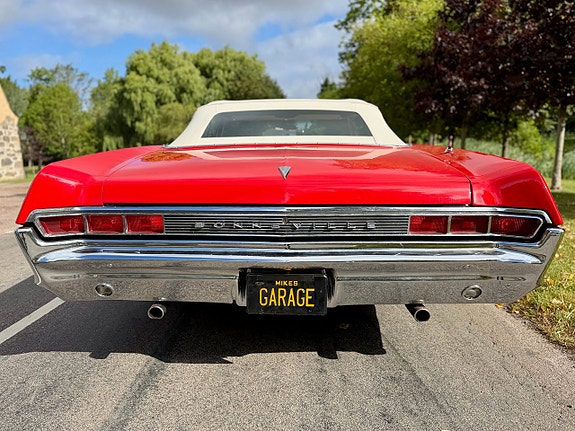 Pontiac Bonneville 3 of 27
