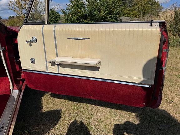 Pontiac Bonneville 17 of 27