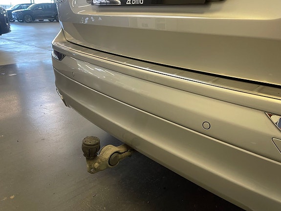 Volvo XC60 8 of 18