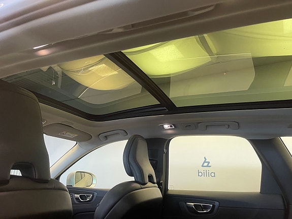 Volvo XC60 15 of 18