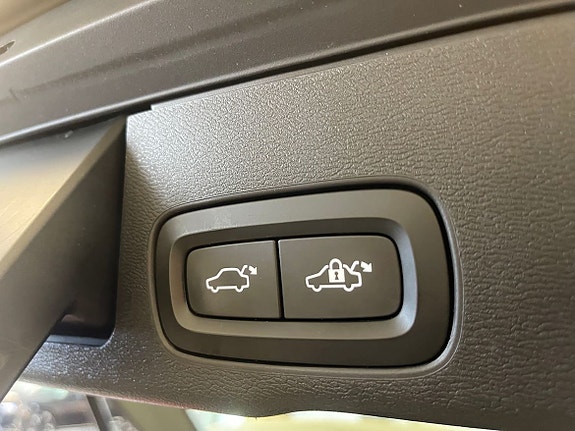 Volvo XC60 7 of 18